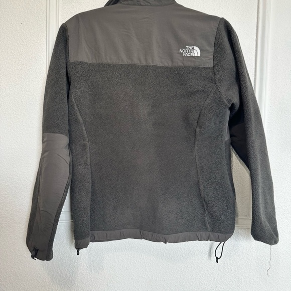The NorthFace women’s Fleece jacket Small - Picture 5 of 7